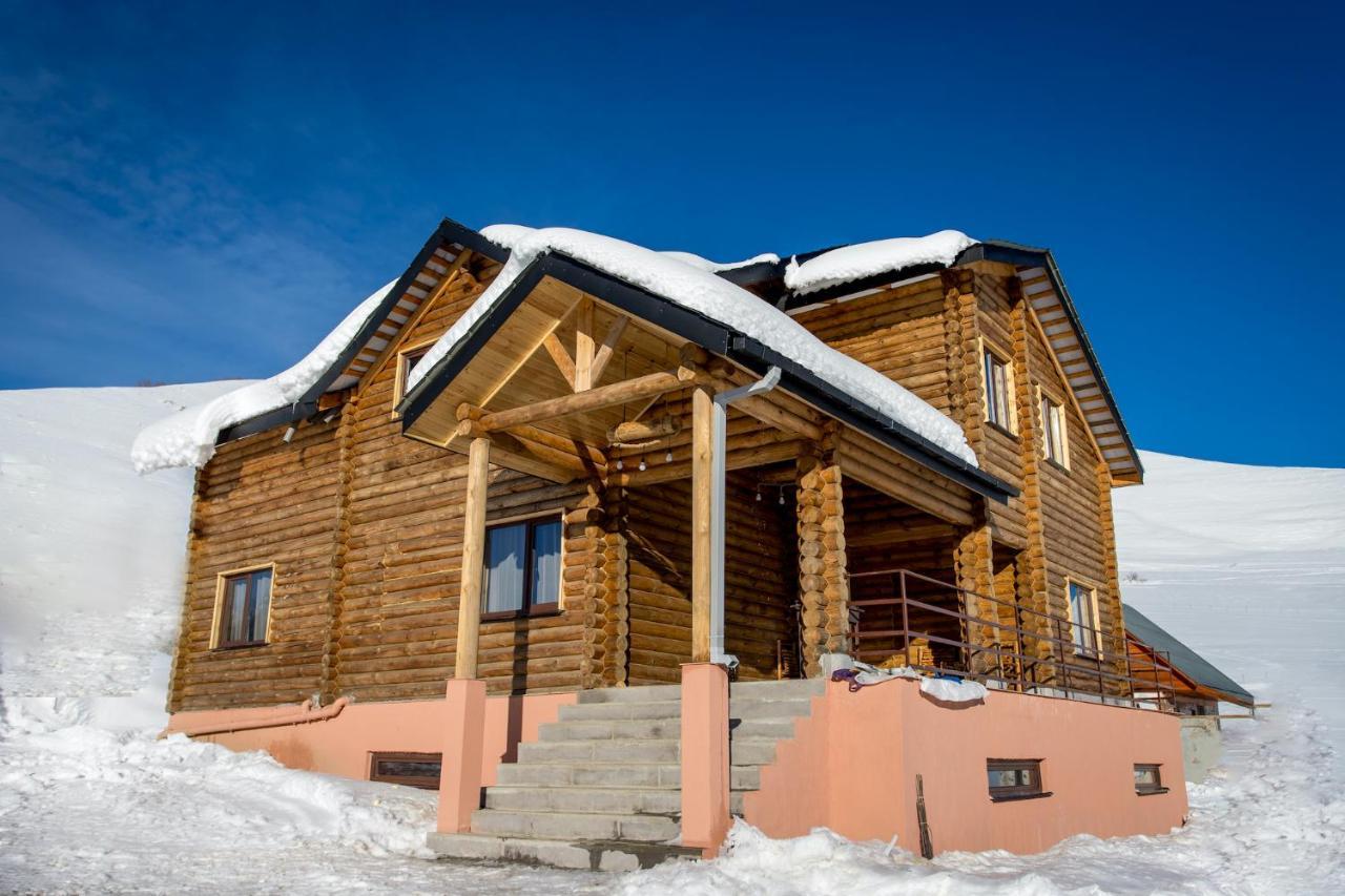 Snow Time Eco Chalet Gudauri Exteriér fotografie